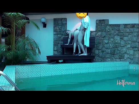 ❤️ Šéf pozve slúžku k bazénu, ale neodolala horúcemu ❤❌ Porno na sk.xlxxporno.ru ❌❤